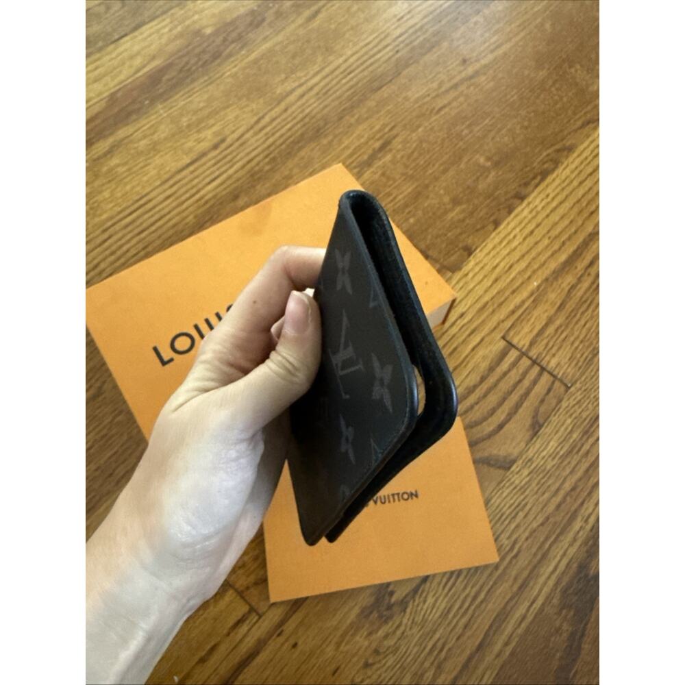 Authentic Louis Vuitton iPhone X Monogram Black & Gray Folio Case BC0158 - Picture 6 of 12